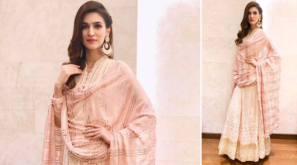 Kriti Sanon Is Ethnic Chic Galore in This Throwback Diwali 2017 Picture!