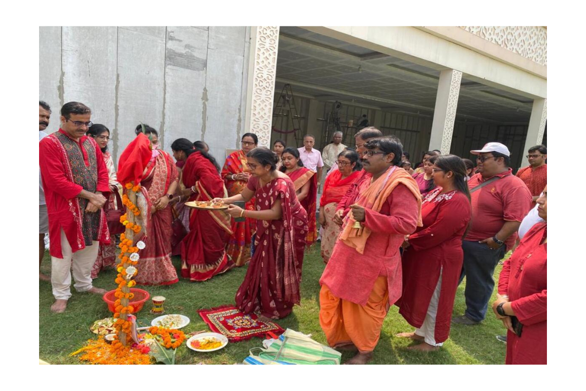 ‘Biggest’ Durga Puja pandal at Greater Noida West
