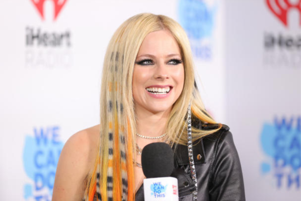 Avril Lavigne Replacement Conspiracy Theory EXPLAINED