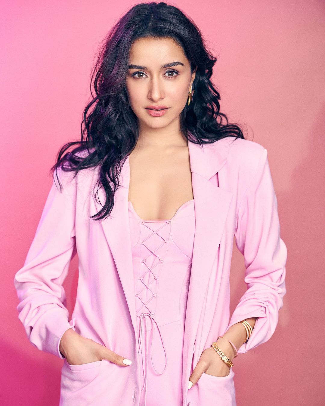 Shraddha Kapoor Sizzles In A Pink Bo Ld Coat For Monday Blues