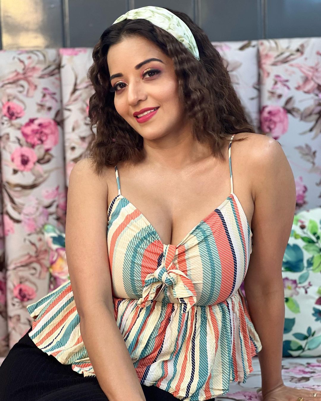 1080px x 1350px - 85+ Monalisa Hot, Sexy, and Bikini Photos of Bhojpuri Actress 'Antara Biswas '
