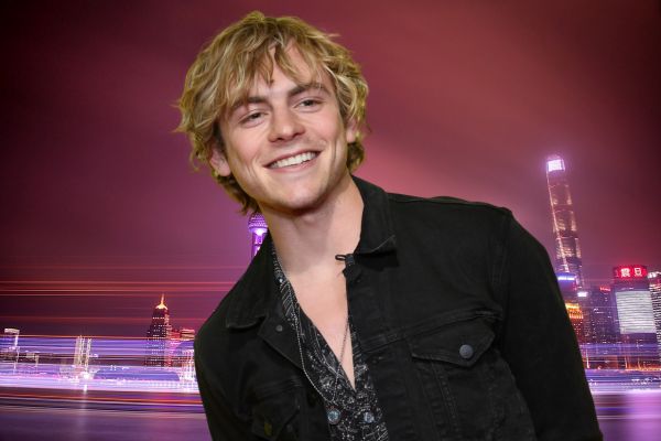 Who is Ross Lynch's Girlfriend? Who Is American actor and singer Dating?
